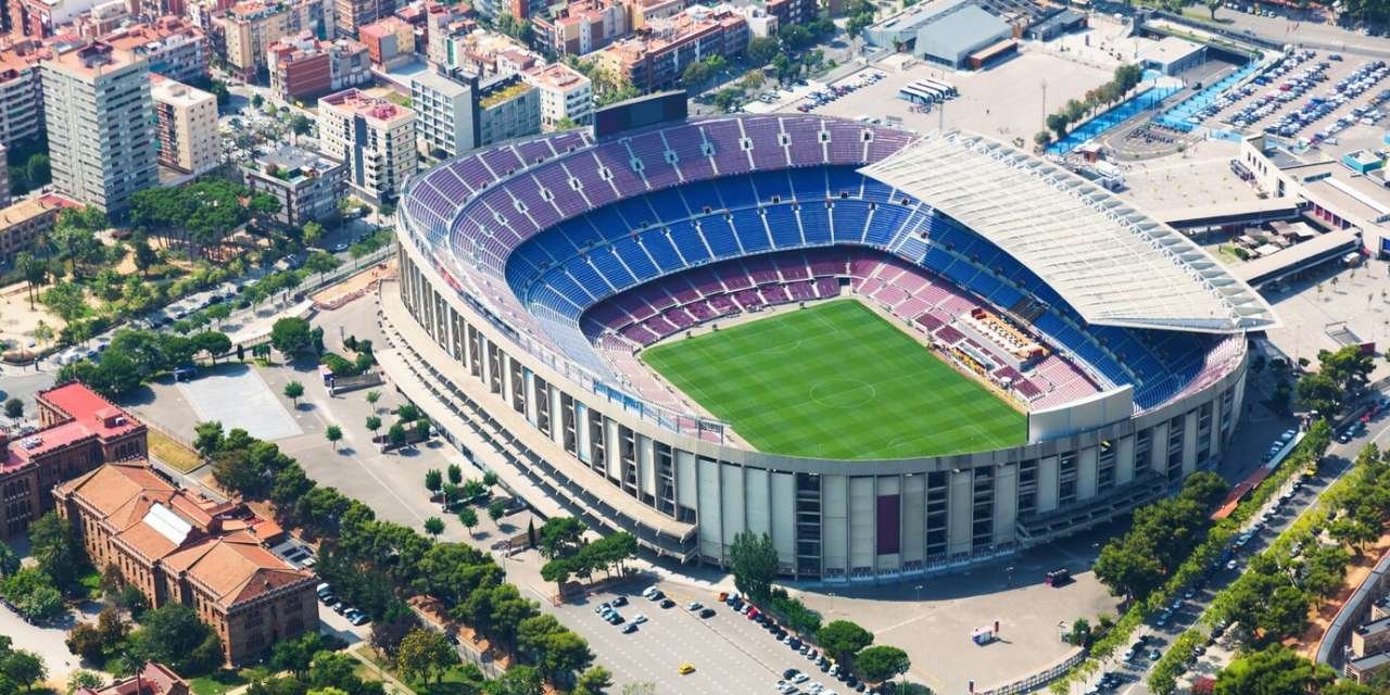 Yalangoch qizlar onlayn kozdan kechirmoqda